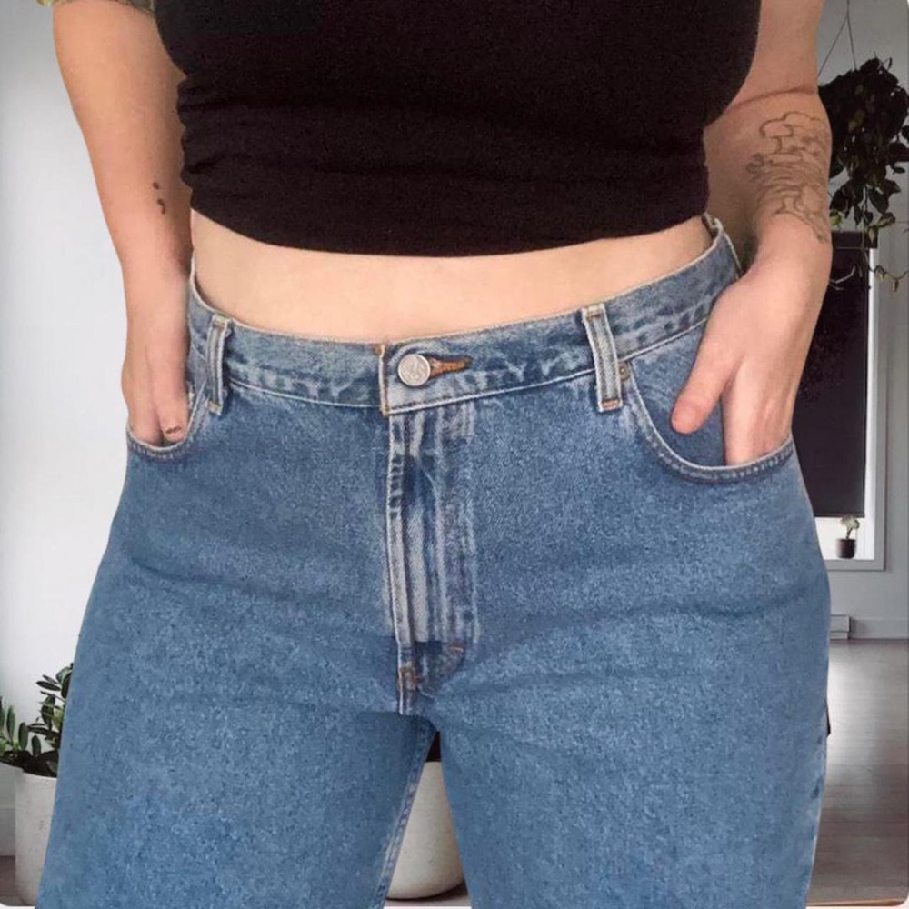 Calvin Klein Vintage 90s High Waisted Mom Skate Denim Shorts Light Wash Size 38